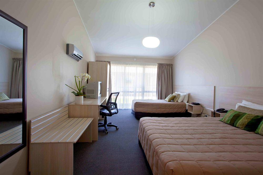 Kiwi Airport Backpackers Hostel Auckland Exterior photo