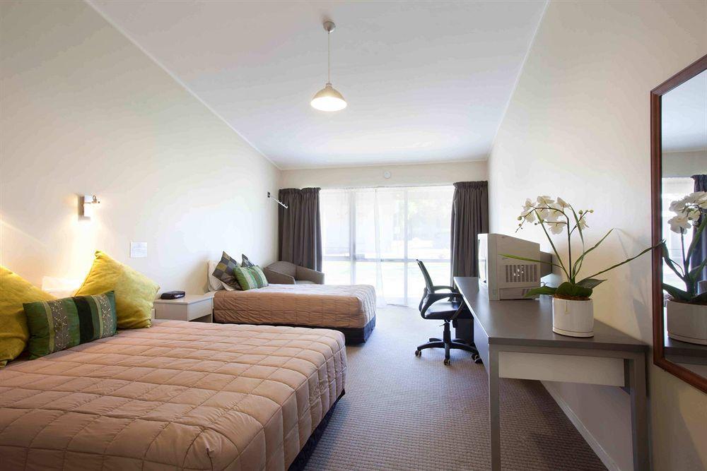 Kiwi Airport Backpackers Hostel Auckland Exterior photo