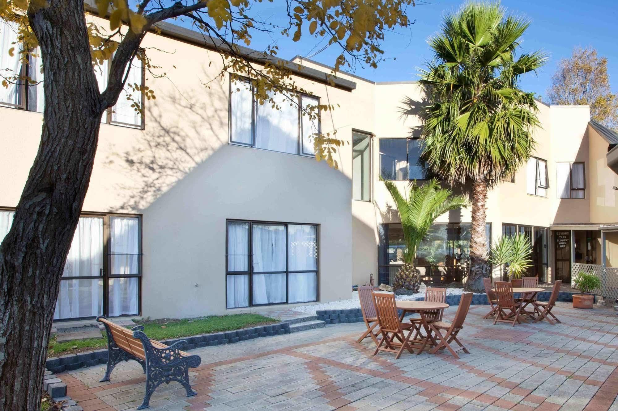 Kiwi Airport Backpackers Hostel Auckland Exterior photo