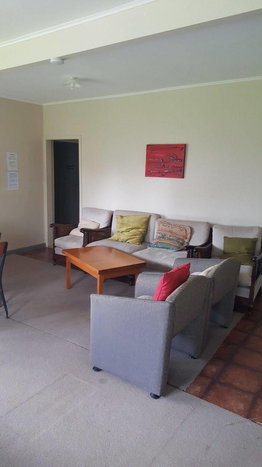 Kiwi Airport Backpackers Hostel Auckland Exterior photo